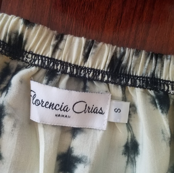 🌻Florencia Arias Tie Dye Romper Small - Picture 5 of 6